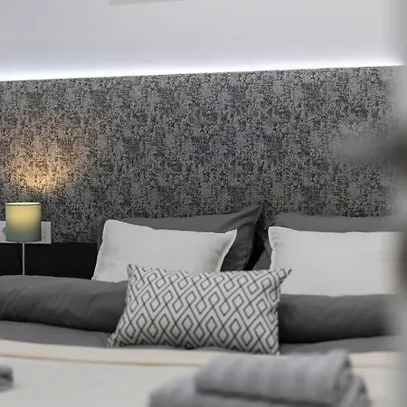 Luxury Summerland Cristianos Ac
